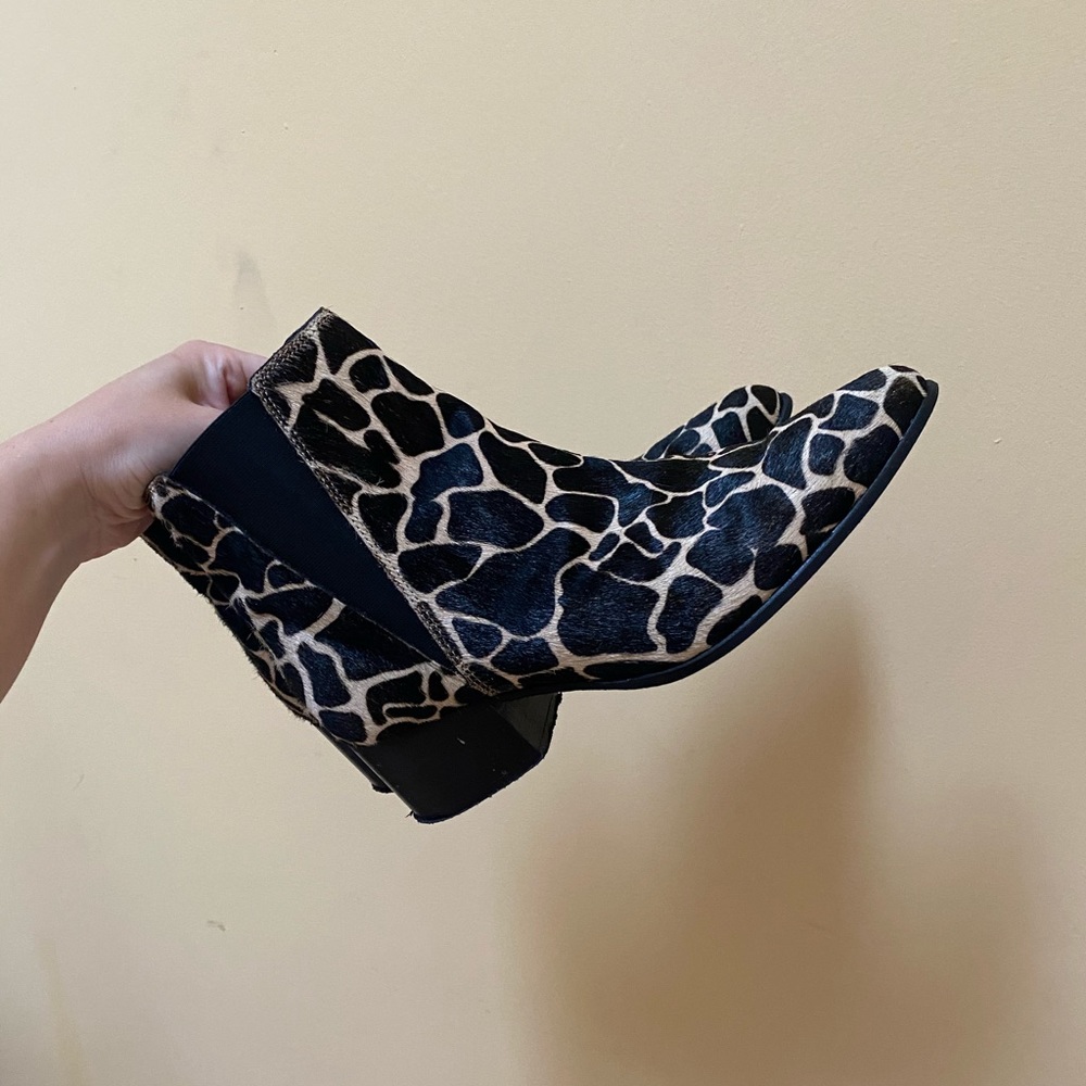 Urban Outfitters Giraffe Print Booties